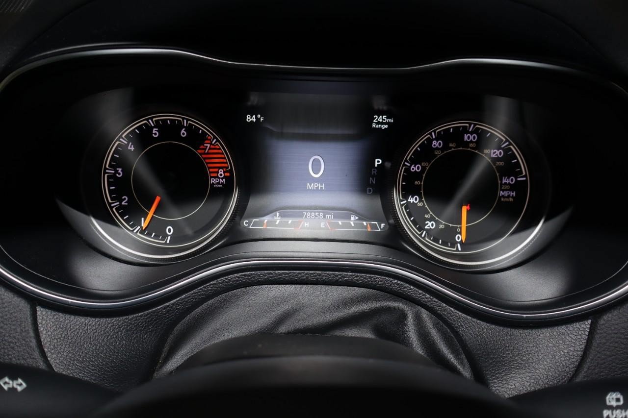Used 2019 Jeep Cherokee Limited AWD/4WD image 16