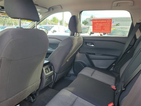 Certified 2025 Nissan Rogue SV image 8