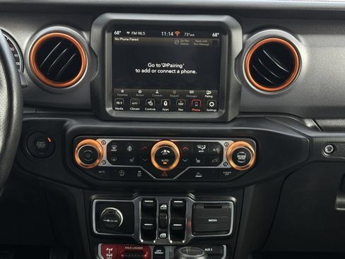 Used 2022 Jeep Gladiator Mojave w/ LED Lighting Group AWD/4WD image 19
