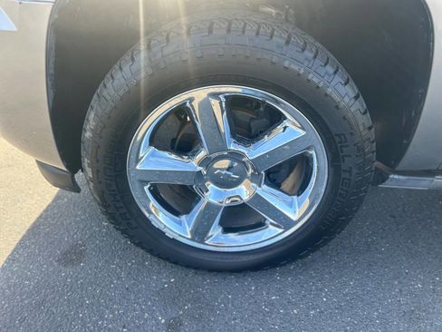 Used 2012 Chevrolet Tahoe LTZ image 8