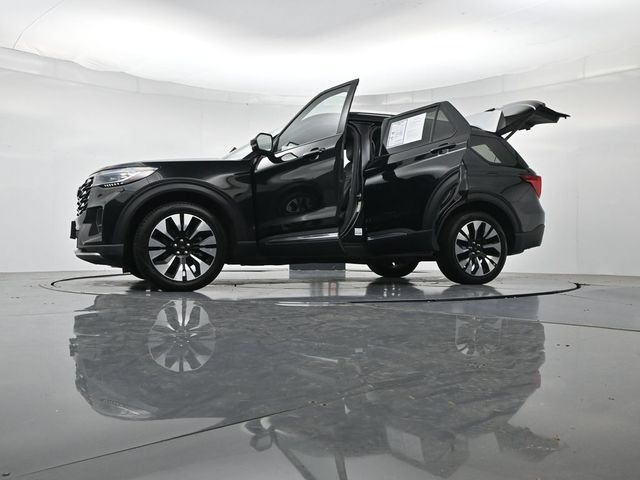 Certified 2025 Ford Explorer Platinum w/ LUX Leather Package AWD/4WD image 59