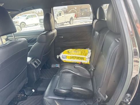 Used 2019 Mitsubishi Outlander SEL image 9