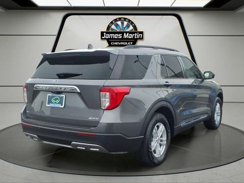 Used 2023 Ford Explorer XLT w/ Equipment Group 202A AWD/4WD image 4