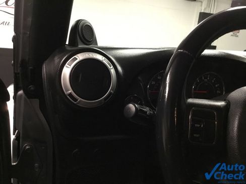 Used 2014 Jeep Wrangler Sahara w/ Dual Top Group AWD/4WD image 26