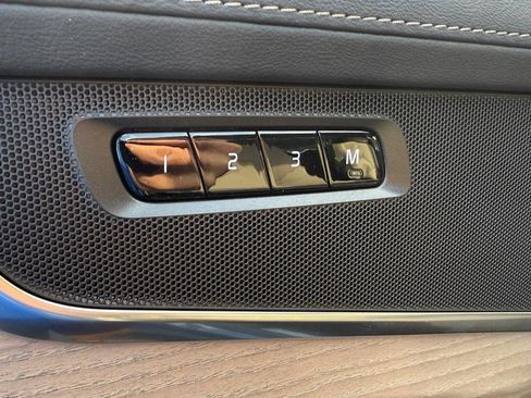 New 2026 Volvo XC90 T8 Plus image 10