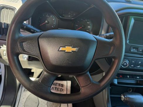 Used 2018 Chevrolet Colorado W/T AWD/4WD image 9