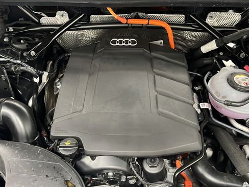 Used 2024 Audi Q5 e Prestige w/ Prestige Package AWD/4WD image 27