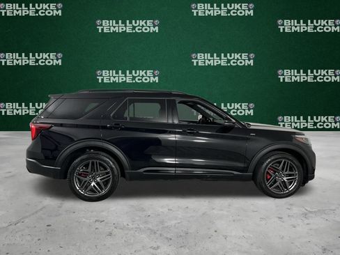 Used 2025 Ford Explorer ST-Line w/ ST-Line Street Pack image 3