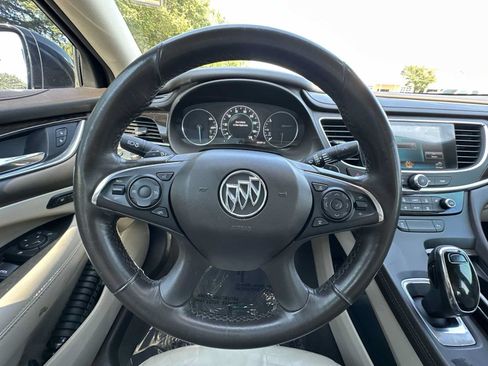 Used 2017 Buick LaCrosse Essence FWD image 24