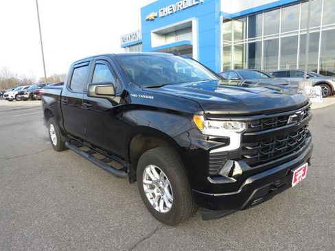 Used 2022 Chevrolet Silverado 1500 RST w/ Convenience Package II image 3