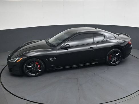 Used 2013 Maserati GranTurismo Sport RWD image 29