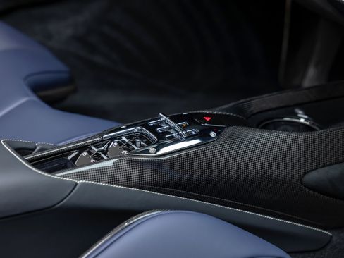 Used 2024 Ferrari SF90 Spider image 71