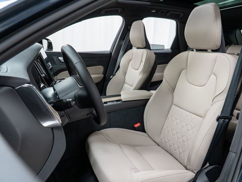 New 2026 Volvo XC60 B5 Plus w/ Protection Package Premier image 13