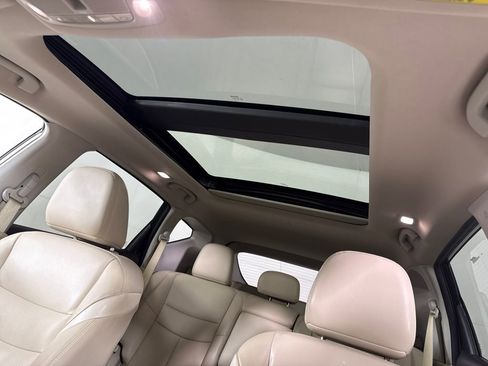 Used 2018 Nissan Murano Platinum w/ Cargo Package image 19