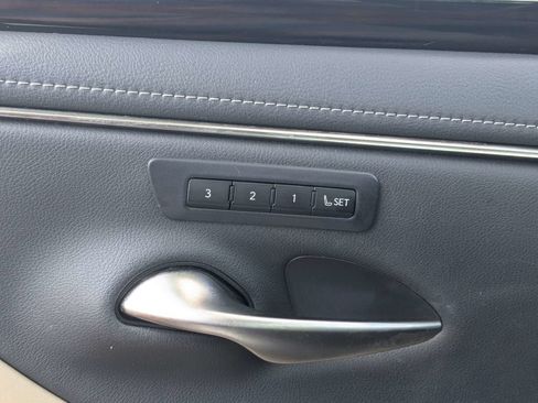 Used 2019 Lexus ES 350 w/ Premium Package FWD image 25