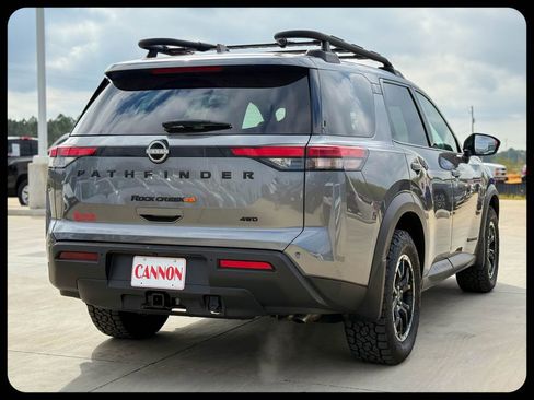Used 2025 Nissan Pathfinder Rock Creek image 16