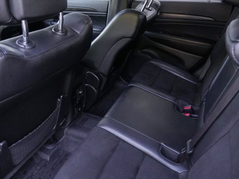 Used 2019 Jeep Grand Cherokee Altitude AWD/4WD image 36
