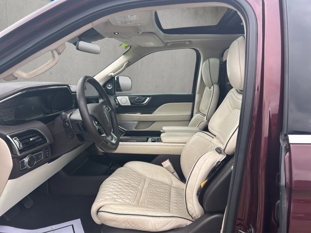 Used 2018 Lincoln Navigator L Black Label AWD/4WD image 3