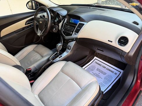 Used 2011 Chevrolet Cruze LTZ FWD image 12