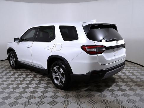Used 2025 Honda Pilot EX-L image 9
