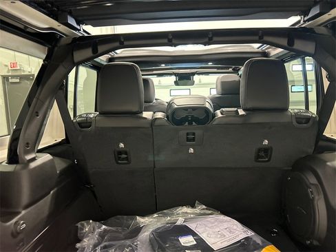 New 2025 Jeep Wrangler Sahara w/ Technology Group image 30