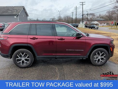 Used 2024 Jeep Grand Cherokee Limited w/ Luxury Tech Group II image 4