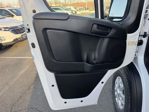 New 2026 RAM ProMaster 2500 w/ Quick Order Package 22G SLT image 14