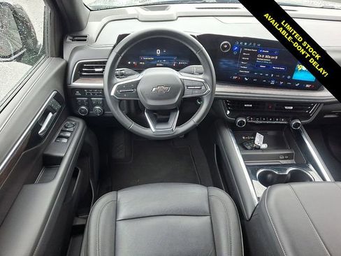 Used 2025 Chevrolet Tahoe Z71 AWD/4WD image 12