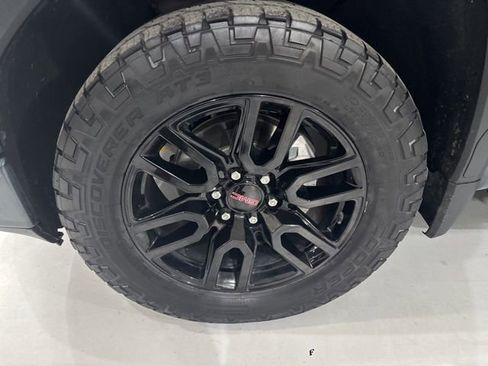 Used 2022 GMC Sierra 1500 Elevation w/ LPO, Elevation Black Package image 33