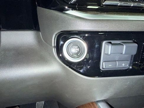 Certified 2022 Chevrolet Silverado 1500 High Country w/ High Country Premium Package image 14