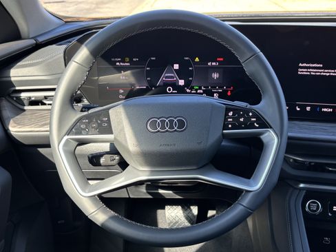 Used 2025 Audi Q5 Premium AWD/4WD image 19