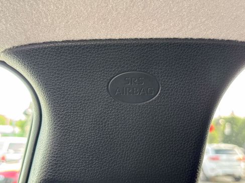 Used 2022 Toyota Corolla Cross LE AWD/4WD image 26