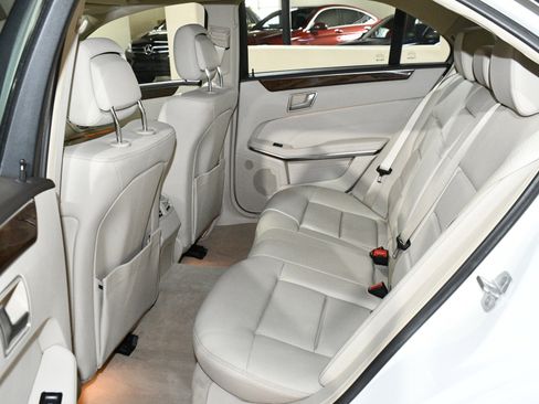 Used 2014 Mercedes-Benz E 350 4MATIC Sedan image 47