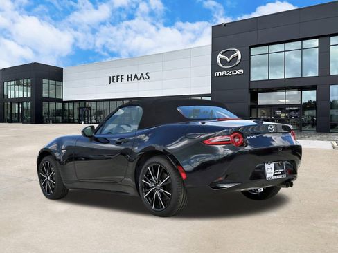 New 2026 MAZDA MX-5 Miata Grand Touring RWD image 2