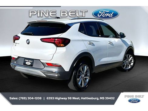 Used 2023 Buick Encore GX Essence w/ Experience Buick Package FWD image 11