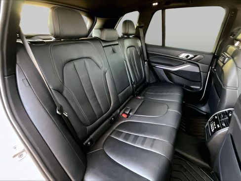 Used 2022 BMW X5 sDrive40i w/ M Sport Package RWD image 20