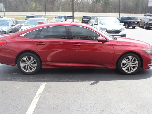 Used 2019 Honda Accord LX image 5