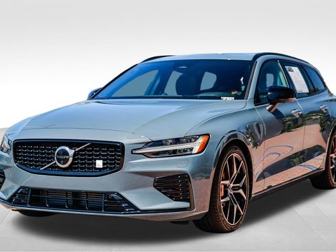 Used 2023 Volvo V60 T8 Polestar image 3