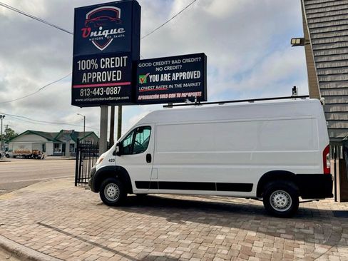 Used 2024 RAM ProMaster 2500 w/ Convenience Group image 5