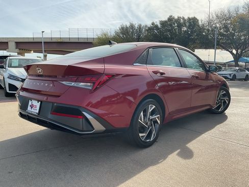 Used 2025 Hyundai Elantra SEL image 5