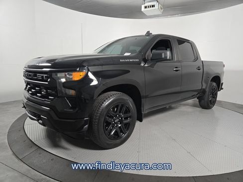 Used 2022 Chevrolet Silverado 1500 Custom RWD image 2