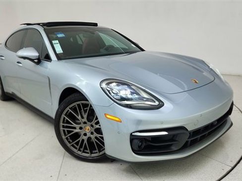 Used 2023 Porsche Panamera Platinum Edition image 1