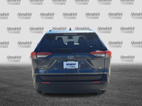 Used 2019 Toyota RAV4 LE image 8