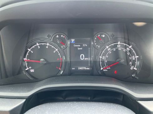 Used 2022 Toyota 4Runner SR5 Premium image 7