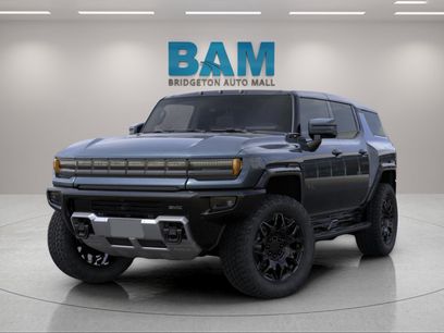New 2025 GMC Hummer EV 2X w/ LPO, Dark Essentials Package