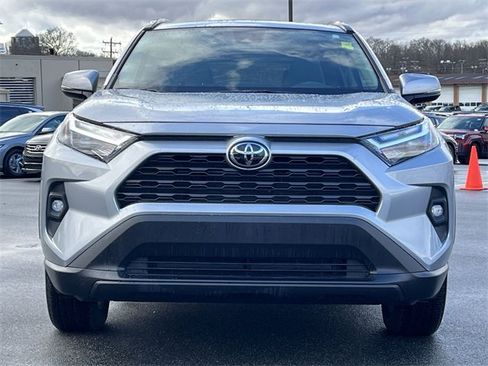 Used 2025 Toyota RAV4 XLE Premium image 40