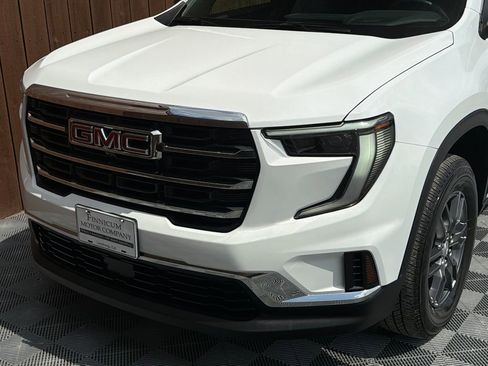 Used 2025 GMC Acadia Elevation FWD image 21