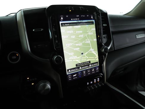 Used 2019 RAM 1500 Laramie image 12