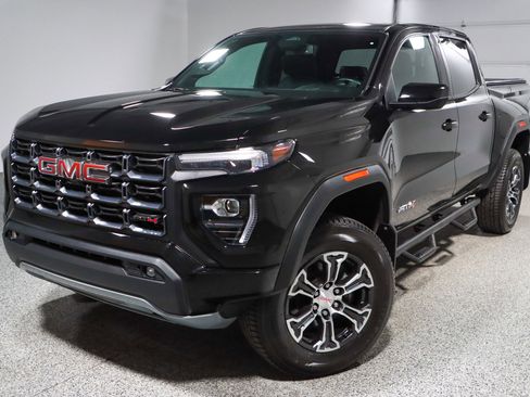 Used 2023 GMC Canyon AT4 w/ AT4 Premium Package image 31