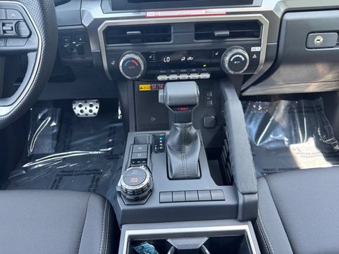 Used 2025 Toyota Tacoma TRD Sport w/ TRD Sport Upgrade Package AWD/4WD image 11